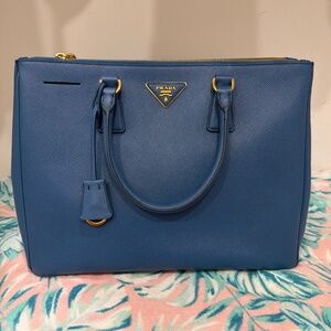 Prada saffiano lux cobalto